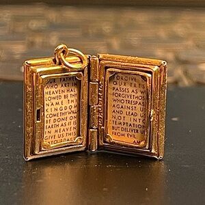 Beautiful Vintage 14k Gold Holy Bible Charm Pendant  The Lords Prayer